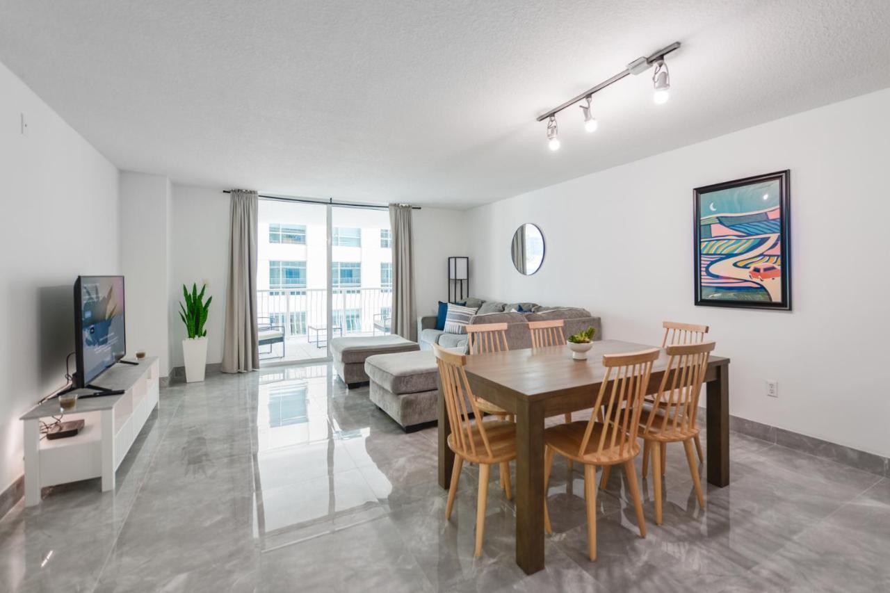 Spectacular Apartment In Heart Of Brickell Miami Exterior photo
